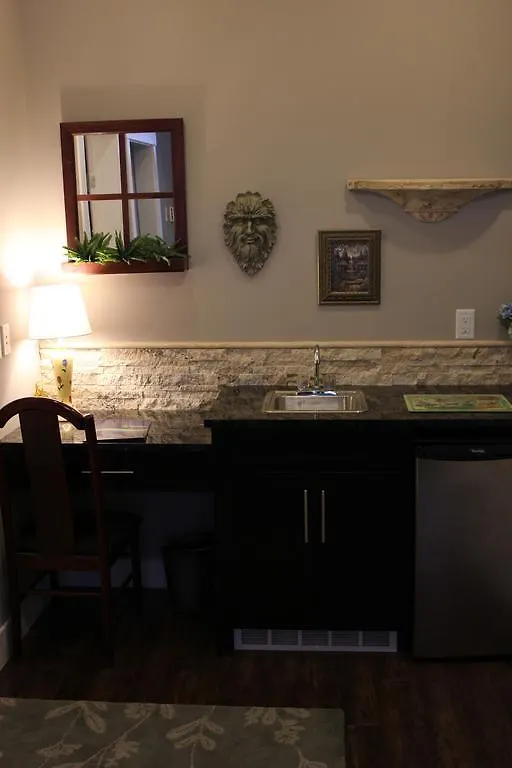 Brookside Inn Boutique Hotel Abbotsford 5*,  Kanada